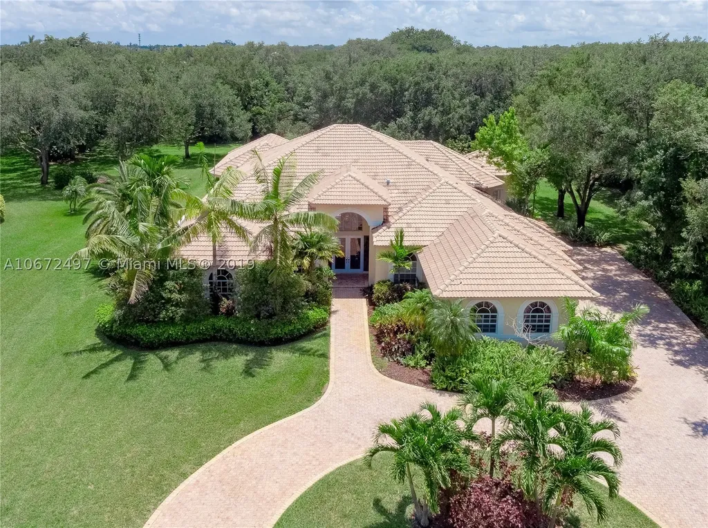 3300 SW 134th Terrace Davie FL 33330