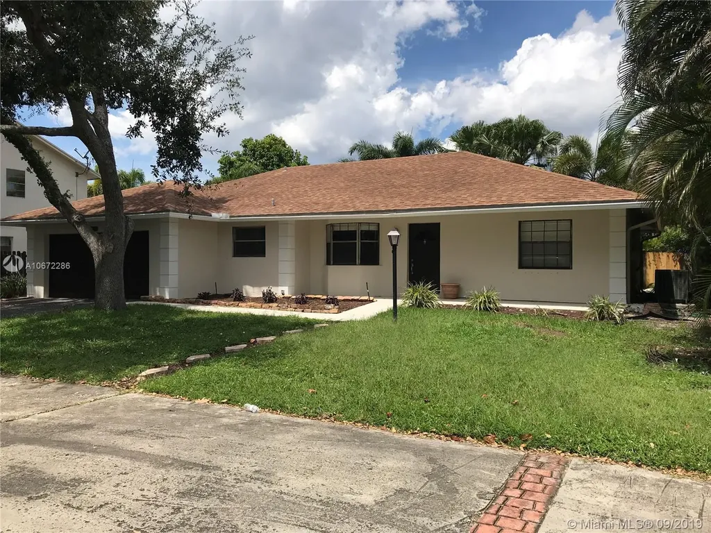 7921 NW 3rd Place Plantation FL 33324