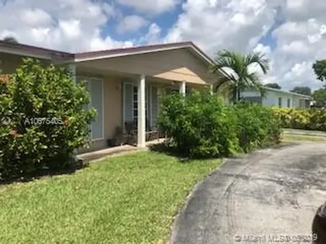 17902 SW 89th Court Palmetto Bay FL 33157