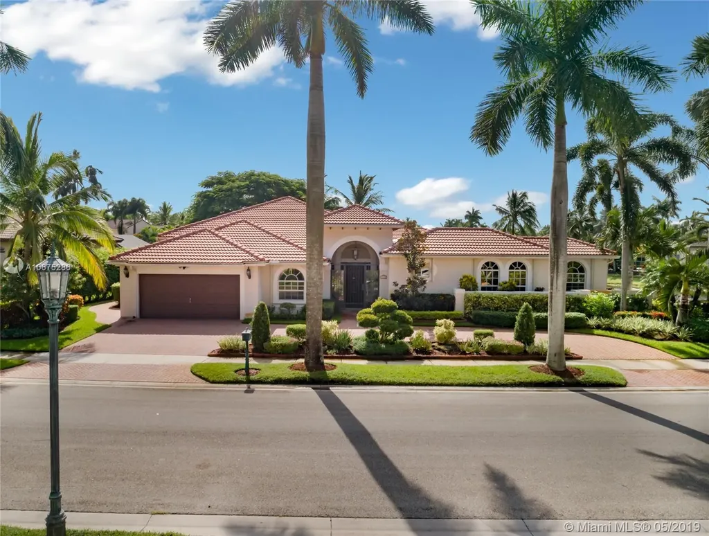 2500 Montclaire Circle Weston FL 33327