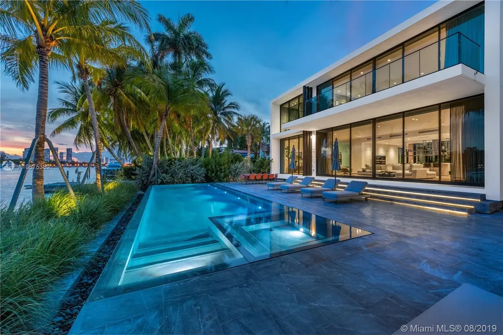 38 S Hibiscus Drive Miami Beach FL 33139