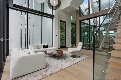 38 S Hibiscus Drive Miami Beach FL 33139