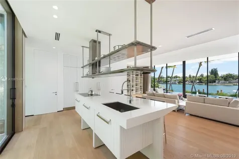 38 S Hibiscus Drive Miami Beach FL 33139