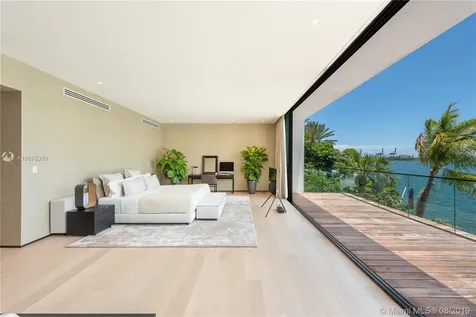 38 S Hibiscus Drive Miami Beach FL 33139