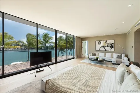 38 S Hibiscus Drive Miami Beach FL 33139