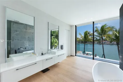 38 S Hibiscus Drive Miami Beach FL 33139
