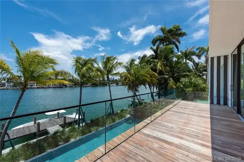 38 S Hibiscus Drive Miami Beach FL 33139