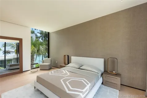 38 S Hibiscus Drive Miami Beach FL 33139