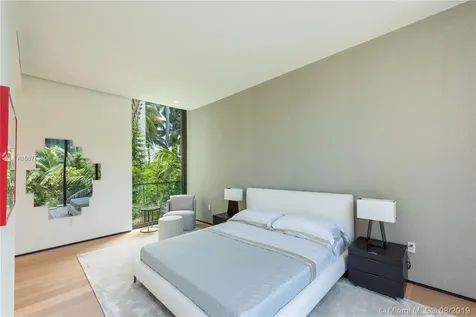 38 S Hibiscus Drive Miami Beach FL 33139