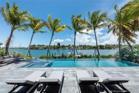 38 S Hibiscus Drive Miami Beach FL 33139
