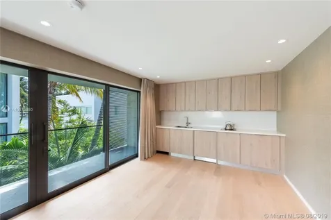 38 S Hibiscus Drive Miami Beach FL 33139