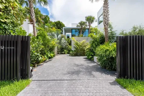 38 S Hibiscus Drive Miami Beach FL 33139