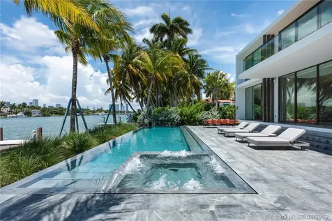 38 S Hibiscus Drive Miami Beach FL 33139