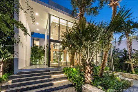 38 S Hibiscus Drive Miami Beach FL 33139
