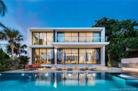 38 S Hibiscus Drive Miami Beach FL 33139