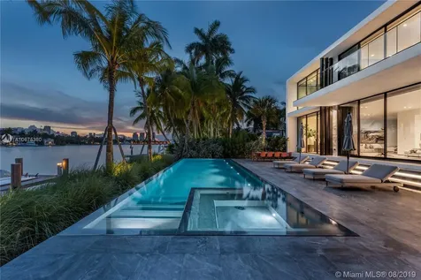 38 S Hibiscus Drive Miami Beach FL 33139