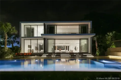 38 S Hibiscus Drive Miami Beach FL 33139