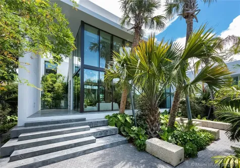 38 S Hibiscus Drive Miami Beach FL 33139