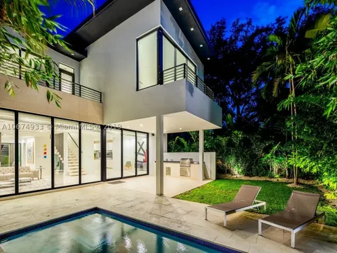 2475 Lincoln Avenue Miami FL 33133