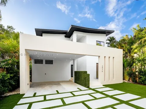 2475 Lincoln Avenue Miami FL 33133