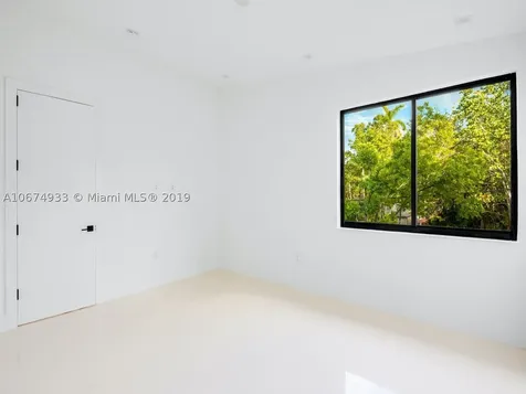 2475 Lincoln Avenue Miami FL 33133