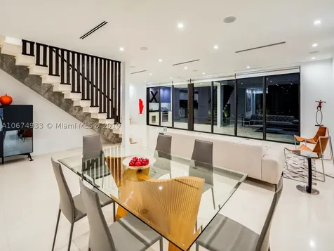 2475 Lincoln Avenue Miami FL 33133