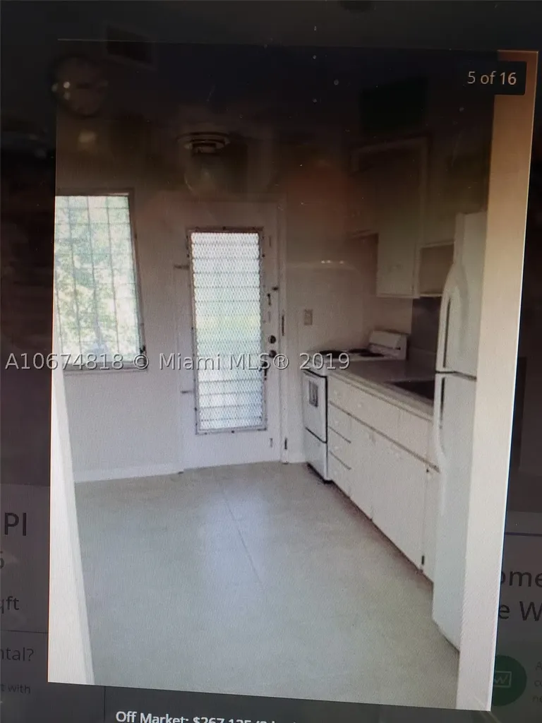 524 NW 23rd Place Miami FL 33125