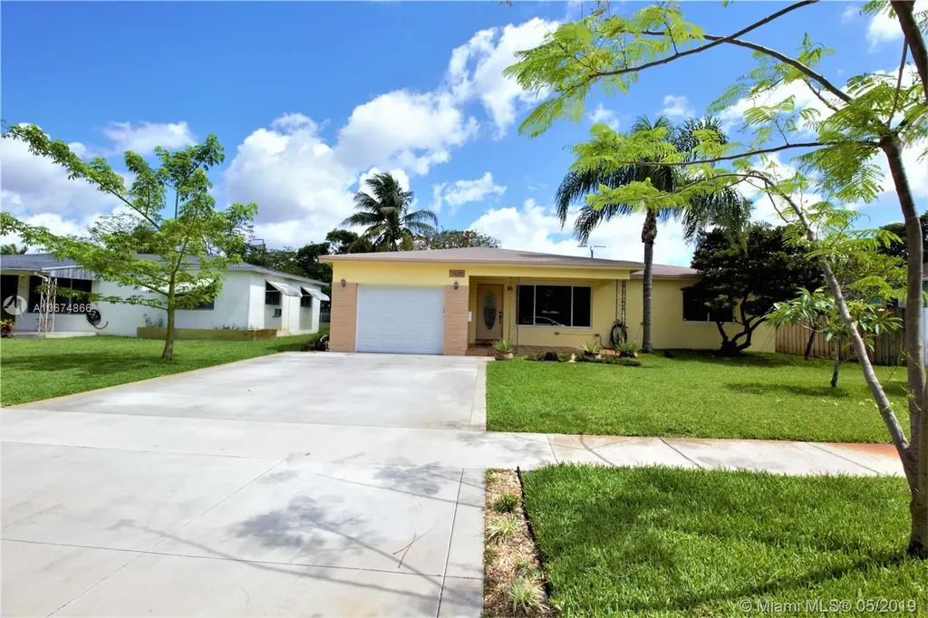5625 Jefferson Street Hollywood FL 33023