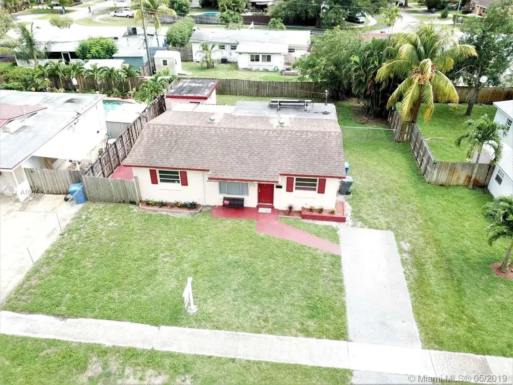 6840 Fillmore Street Hollywood FL 33024
