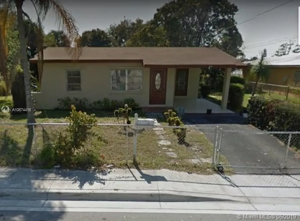 1469 W 36th Street Riviera Beach FL 33404