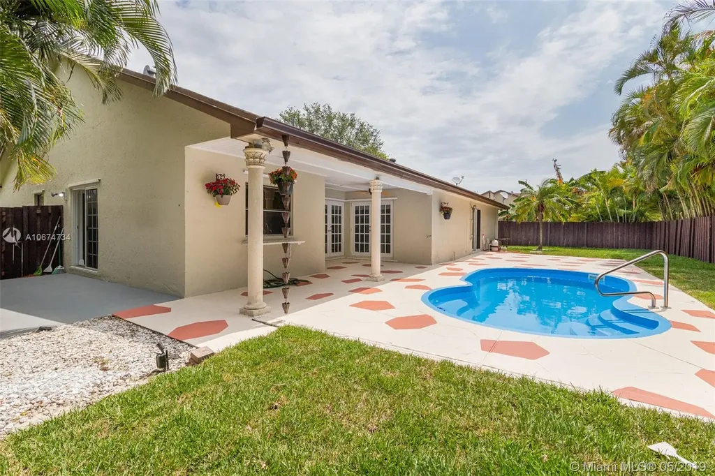 15634 SW 55th Street Miami FL 33185