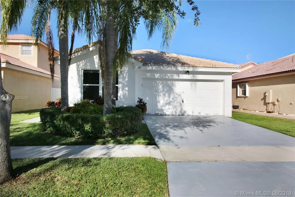 2527 SW 177th Avenue Miramar FL 33029