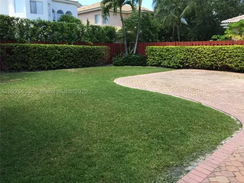 10753 NW 69th Terrace Doral FL 33178