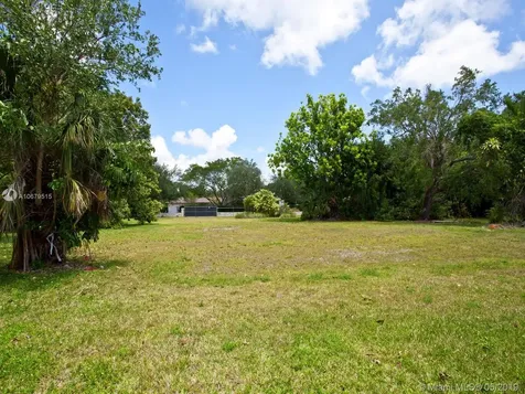 6250 SW 98th Street Pinecrest FL 33156