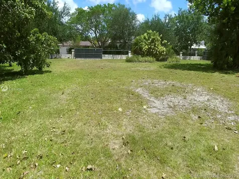 6250 SW 98th Street Pinecrest FL 33156