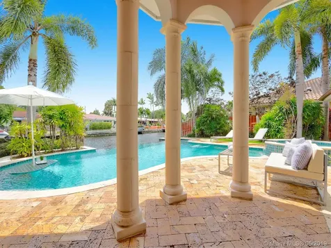 2224 NE 15th Terrace Wilton Manors FL 33305