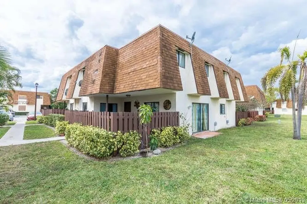 218 San Remo Boulevard North Lauderdale FL 33068