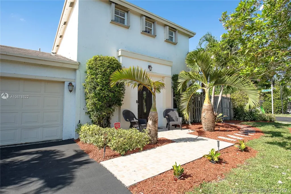 9461 NW 52nd Street Sunrise FL 33351