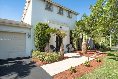 9461 NW 52nd Street Sunrise FL 33351
