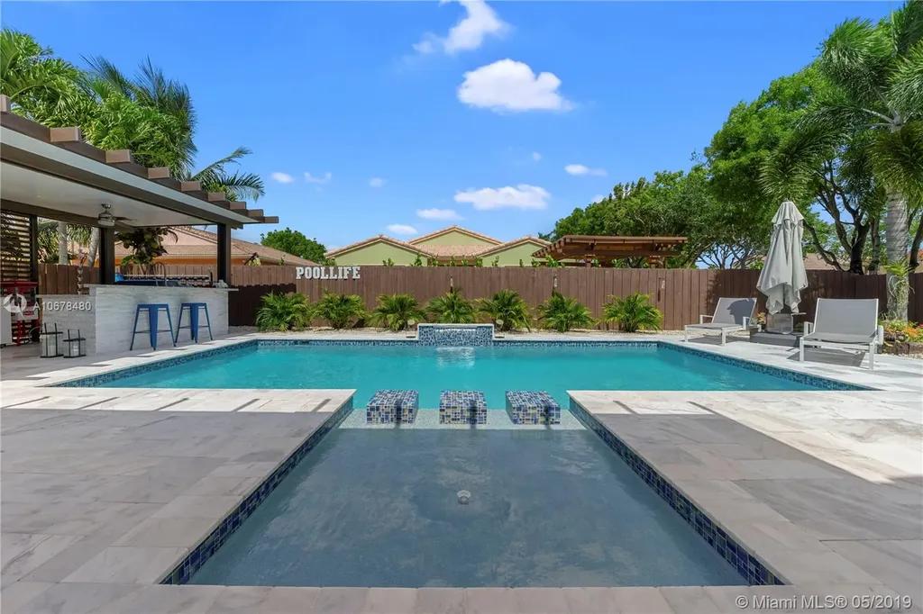 6333 SW 158th Place Miami FL 33193