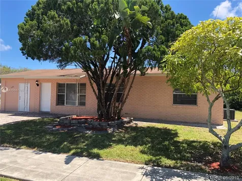 1640 SW 65th Avenue North Lauderdale FL 33068