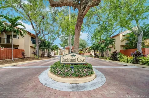 10071 SW 77th Court Miami FL 33156