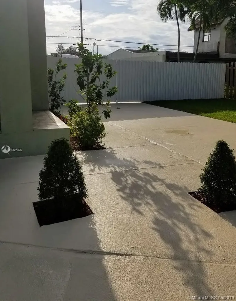10140 NW 26th Avenue Miami FL 33147