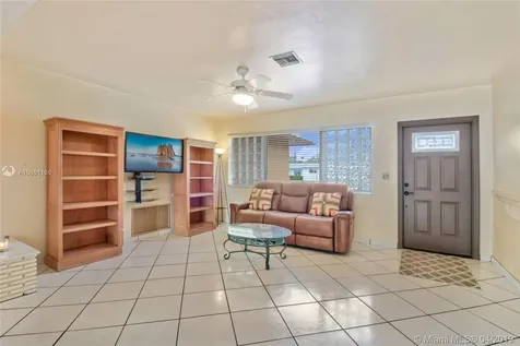 1138 Dove Avenue Miami Springs FL 33166