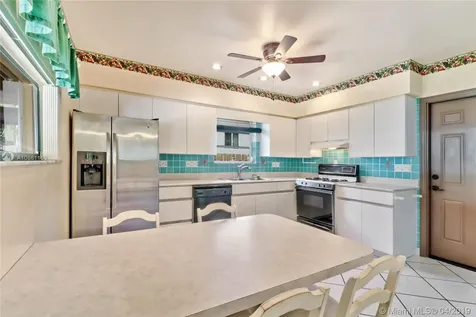 1138 Dove Avenue Miami Springs FL 33166