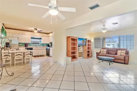 1138 Dove Avenue Miami Springs FL 33166