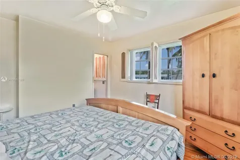 1138 Dove Avenue Miami Springs FL 33166