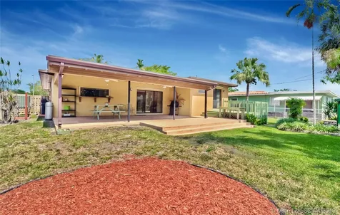 1138 Dove Avenue Miami Springs FL 33166