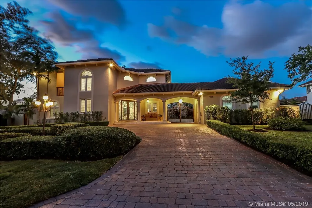 9881 SW 94th Terrace Miami FL 33176