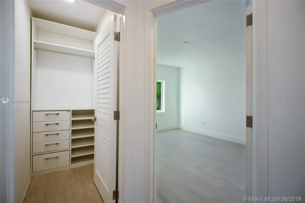 1100 Belle Meade Island Drive Miami FL 33138